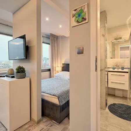 8 Pietro Ul Wielkopolska Apartment Szczecin